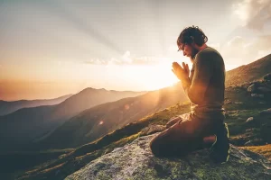 Differences Between Prayer and Meditation